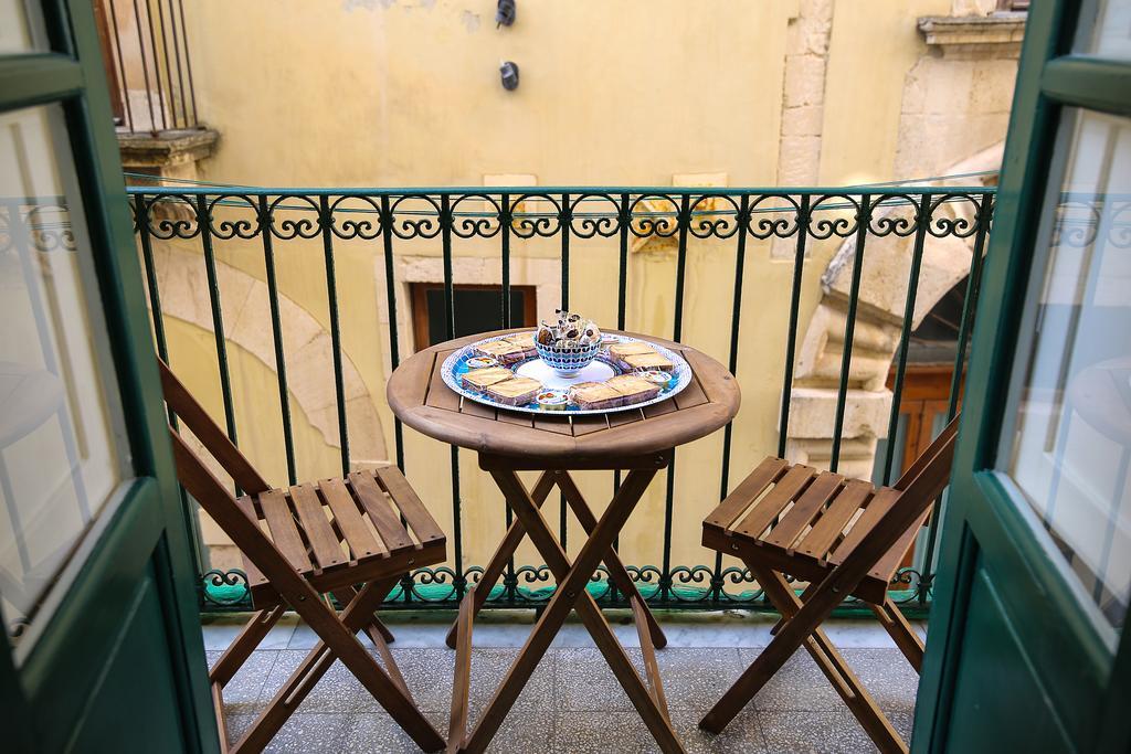 Fausto'S House Apartment Syracuse Bagian luar foto